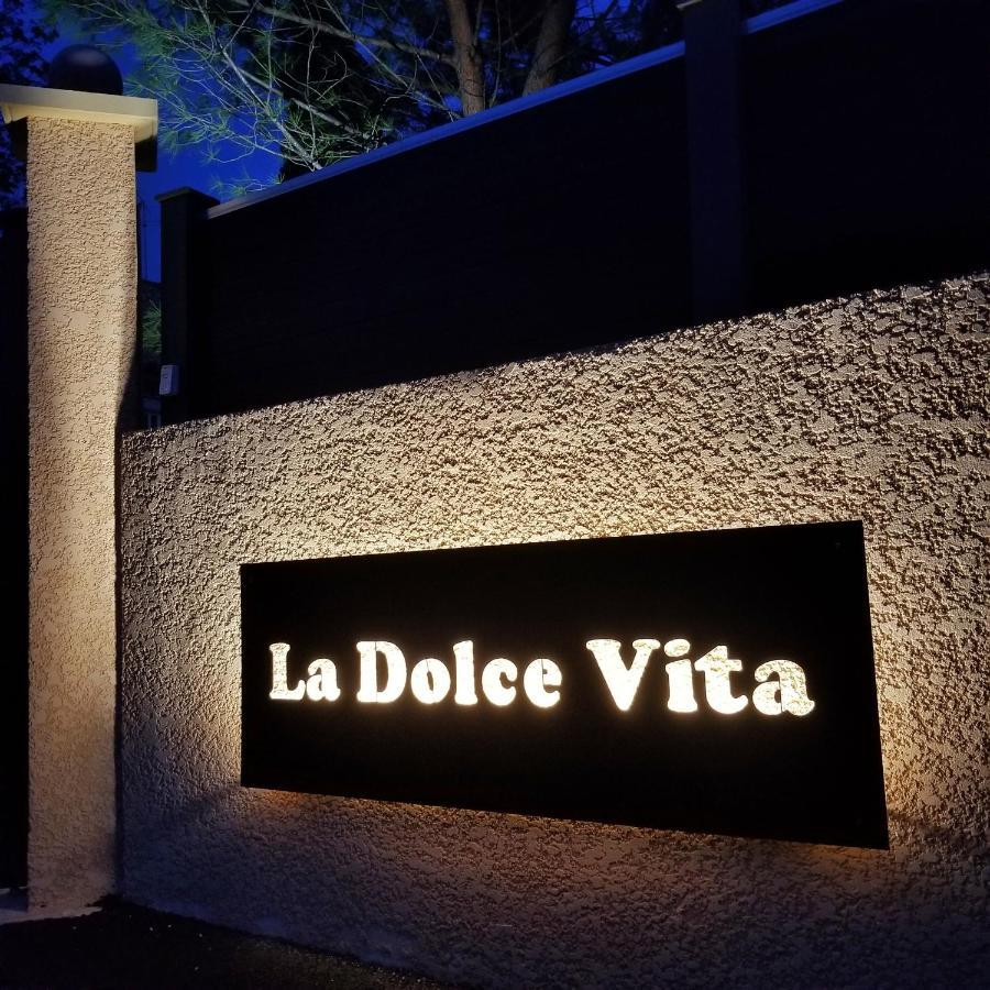 La Dolce Vita - Chambre Cristoforo Colombo Montpeyroux  Bagian luar foto